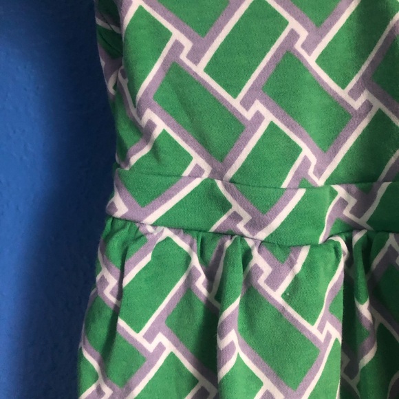 Diane Von Furstenberg Patterned Wrap Dress. Classic Style. Green/Lilac. SZ 18M. - Picture 4 of 9